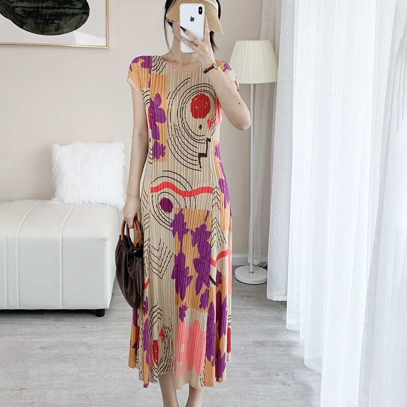GVUW Fashion Printing Pleated Dress For Women O-neck Short Sleeve Loose Summer New Female Casual Holiday Clothing 17J1687