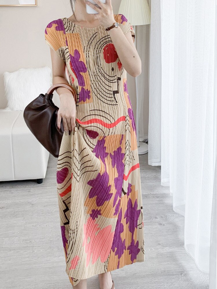 GVUW Fashion Printing Pleated Dress For Women O-neck Short Sleeve Loose Summer New Female Casual Holiday Clothing 17J1687