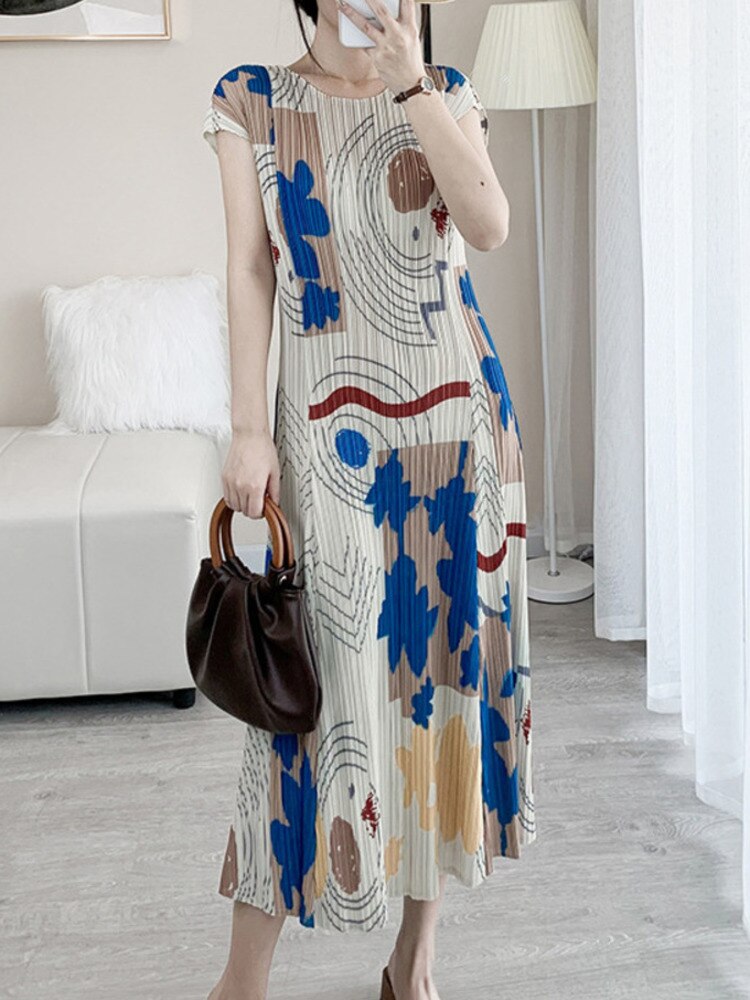 GVUW Fashion Printing Pleated Dress For Women O-neck Short Sleeve Loose Summer New Female Casual Holiday Clothing 17J1687