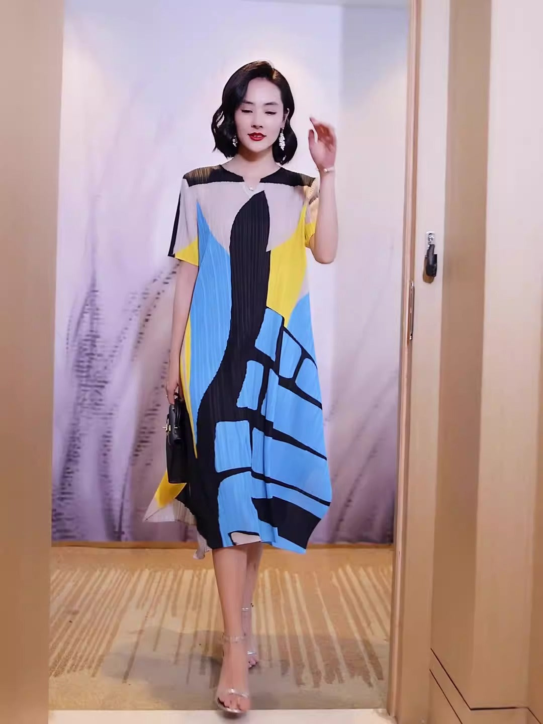 Pleated Dress for Women Printed Comfortable, Loose and Thin Pleated Mid-Length Elegant Dress Women