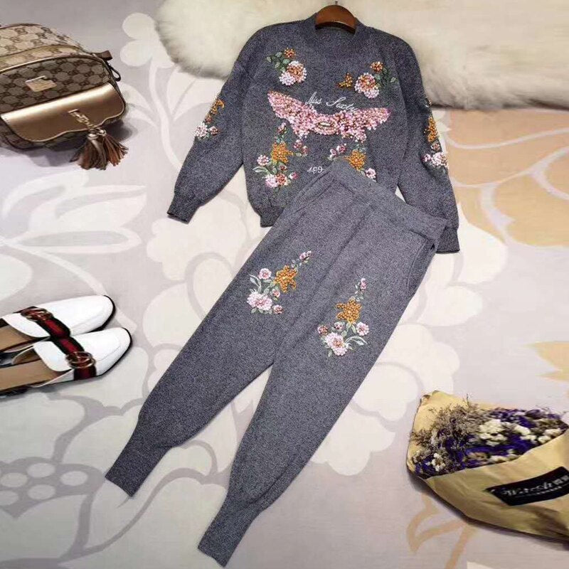 Two Piece Set Pearl Suit Beaded Women Knitted Tracksuit Embroidery Flower Sweater 2 Piece Set Jogger Pants Winter Clothes Jumper