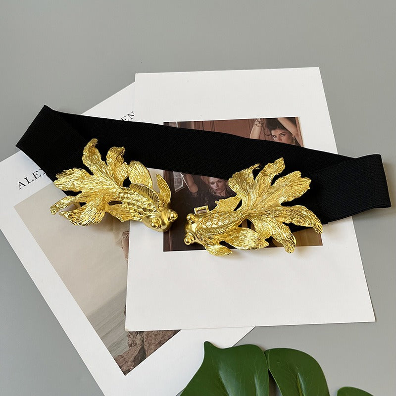 The new light luxury style middle aged goldfish belt is particularly beautiful with gold and color genuine leather material