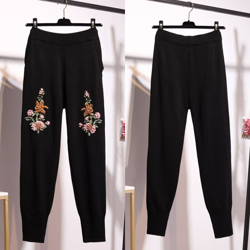 Two Piece Set Pearl Suit Beaded Women Knitted Tracksuit Embroidery Flower Sweater 2 Piece Set Jogger Pants Winter Clothes Jumper